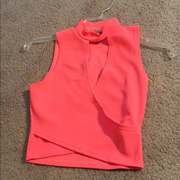 Tops - 💥 SUPER SEXY CROP TOP 💥